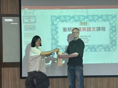 台中家商參訪2